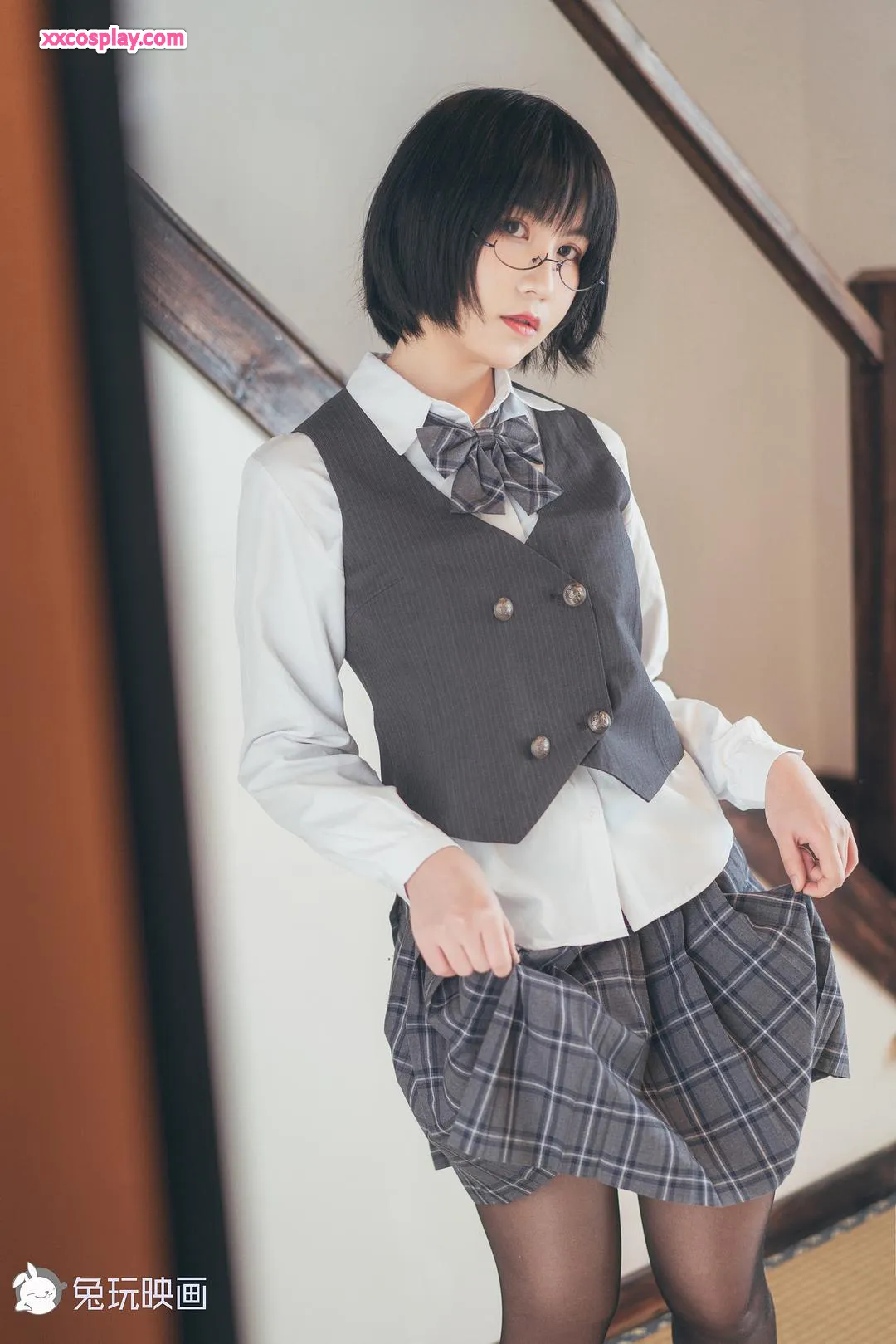 兔玩映画：制服和浴衣写真